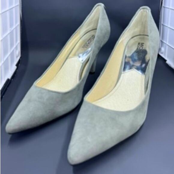 "MICHAEL KORS" ALINA FLEX, NEW!!Gray Pumps, SZ 10M, Office Suede,NO BOX ,NO TAGS - Picture 2 of 12